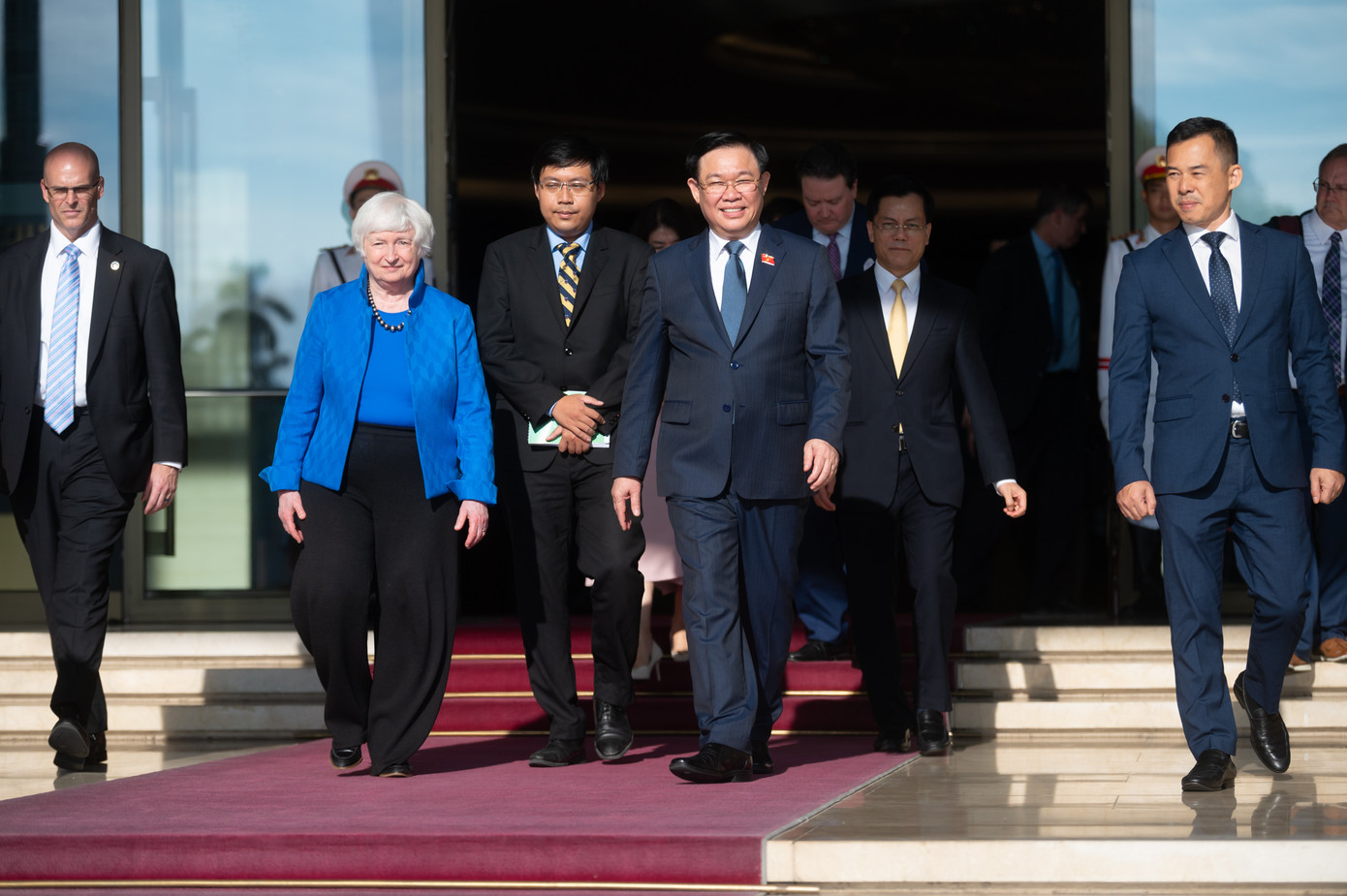 Chủ tịch Quốc hội Vương Đình Huệ tiễn Bộ trưởng Tài chính Hoa Kỳ Janet Yellen rời Nhà Quốc hội