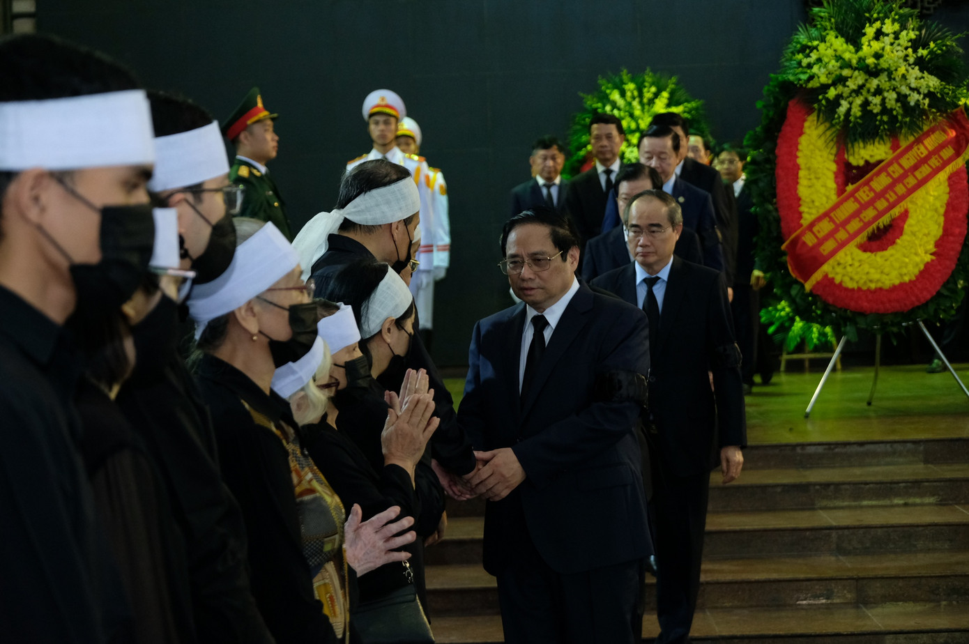 Lãnh đạo Đảng, Nhà nước chia buồn cùng gia quyến nguyên Phó Thủ tướng Nguyễn Khánh. Lãnh đạo Đảng, Nhà nước chia buồn cùng gia quyến nguyên Phó Thủ tướng Nguyễn Khánh.