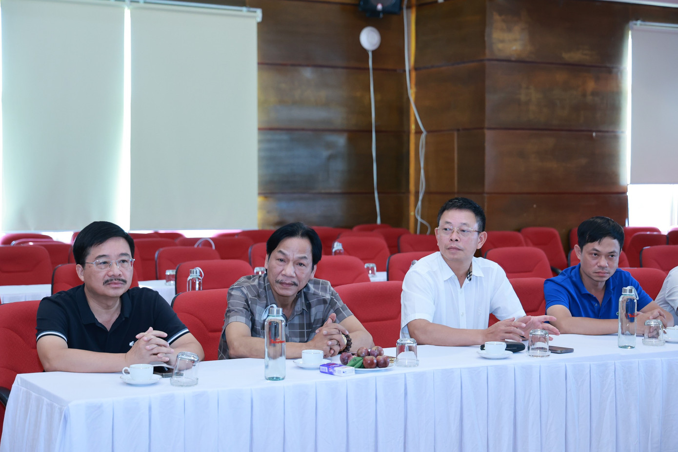 Ban Biên tập báo Tiền Phong tại cuộc làm việc. (Ảnh: Như Ý) Ban Biên tập báo Tiền Phong tại cuộc làm việc. (Ảnh: Như Ý)