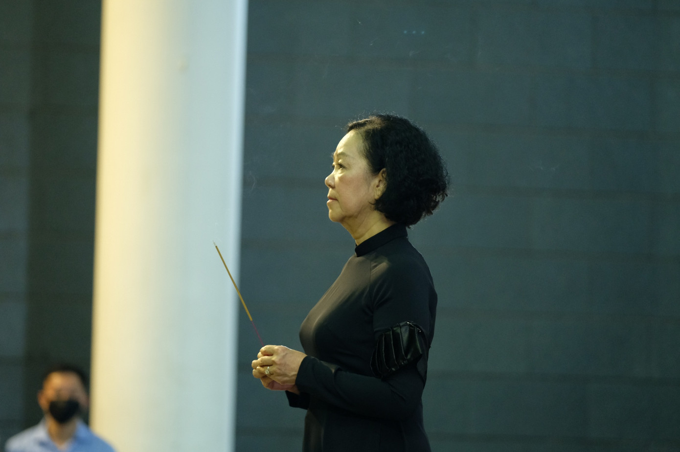 Đoàn Ban Chấp hành Trung ương Đảng do bà Trương Thị Mai, Thường trực Ban Bí thư làm Trưởng đoàn vào viếng. Tổng Bí thư Nguyễn Phú Trọng gửi vòng hoa kính viếng. Đoàn Ban Chấp hành Trung ương Đảng do bà Trương Thị Mai, Thường trực Ban Bí thư làm Trưởng đoàn vào viếng. Tổng Bí thư Nguyễn Phú Trọng gửi vòng hoa kính viếng.