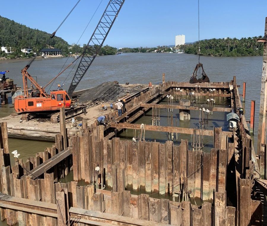 Tiểu dự án Nha Trang chậm tiến độ vì vướng giải phóng mặt bằng. Ảnh: L.H. Tiểu dự án Nha Trang chậm tiến độ vì vướng giải phóng mặt bằng. Ảnh: L.H.