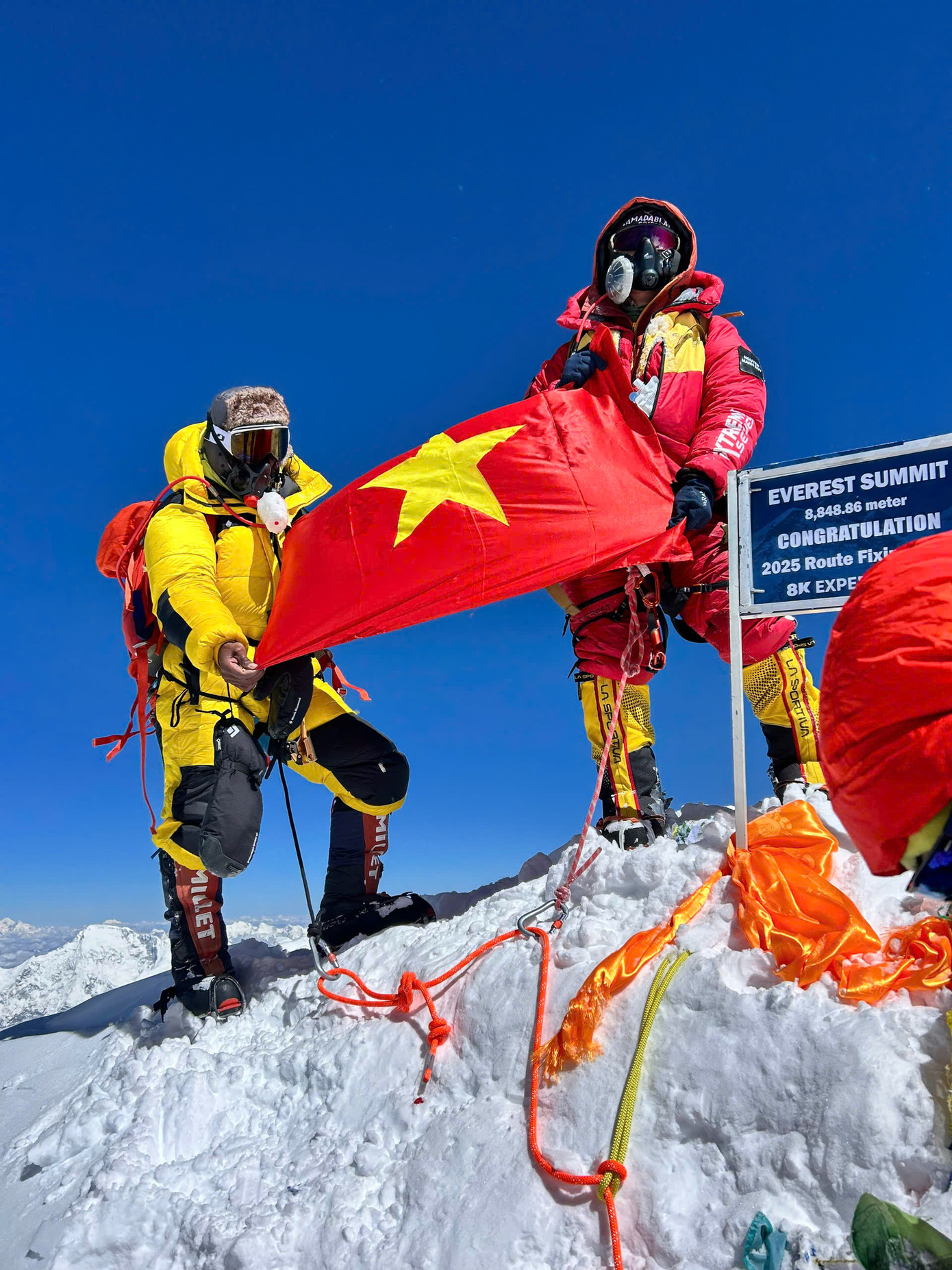 Cựu nhà báo Việt chinh phục ‘nóc nhà thế giới’ và đỉnh Lhotse trong 48h: Các ngọn núi dạy tôi nhiều bài học ảnh 5