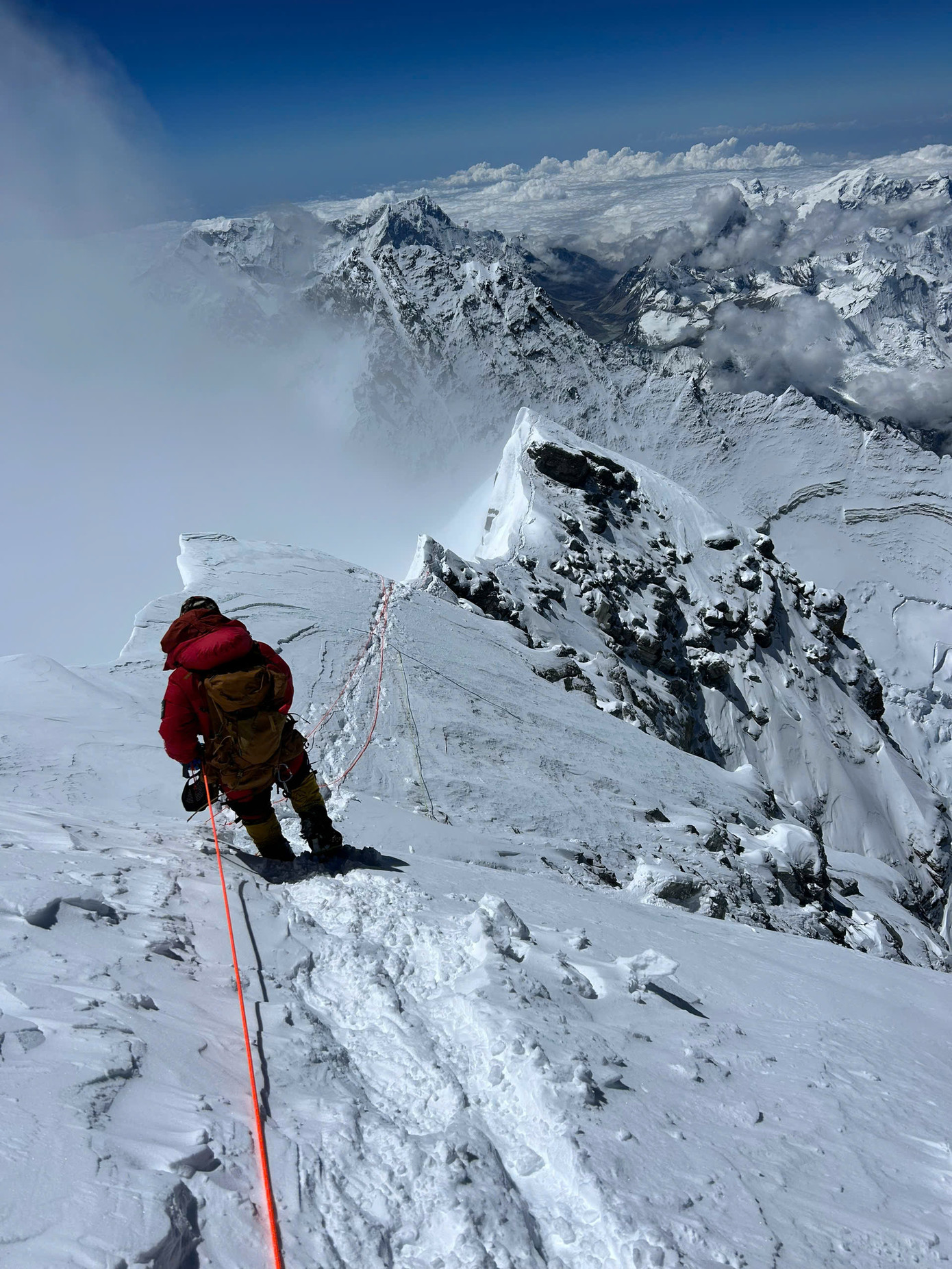 Cựu nhà báo Việt chinh phục ‘nóc nhà thế giới’ và đỉnh Lhotse trong 48h: Các ngọn núi dạy tôi nhiều bài học ảnh 3