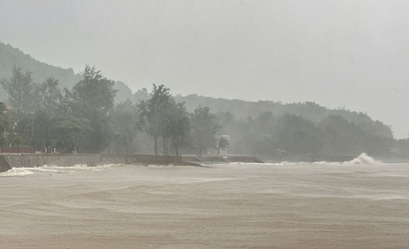 Bão số 3 vượt qua Phú Thọ, Hoà Bình, đi sâu vào Tây Bắc Bộ ảnh 35 Bão số 3 vượt qua Phú Thọ, Hoà Bình, đi sâu vào Tây Bắc Bộ ảnh 35