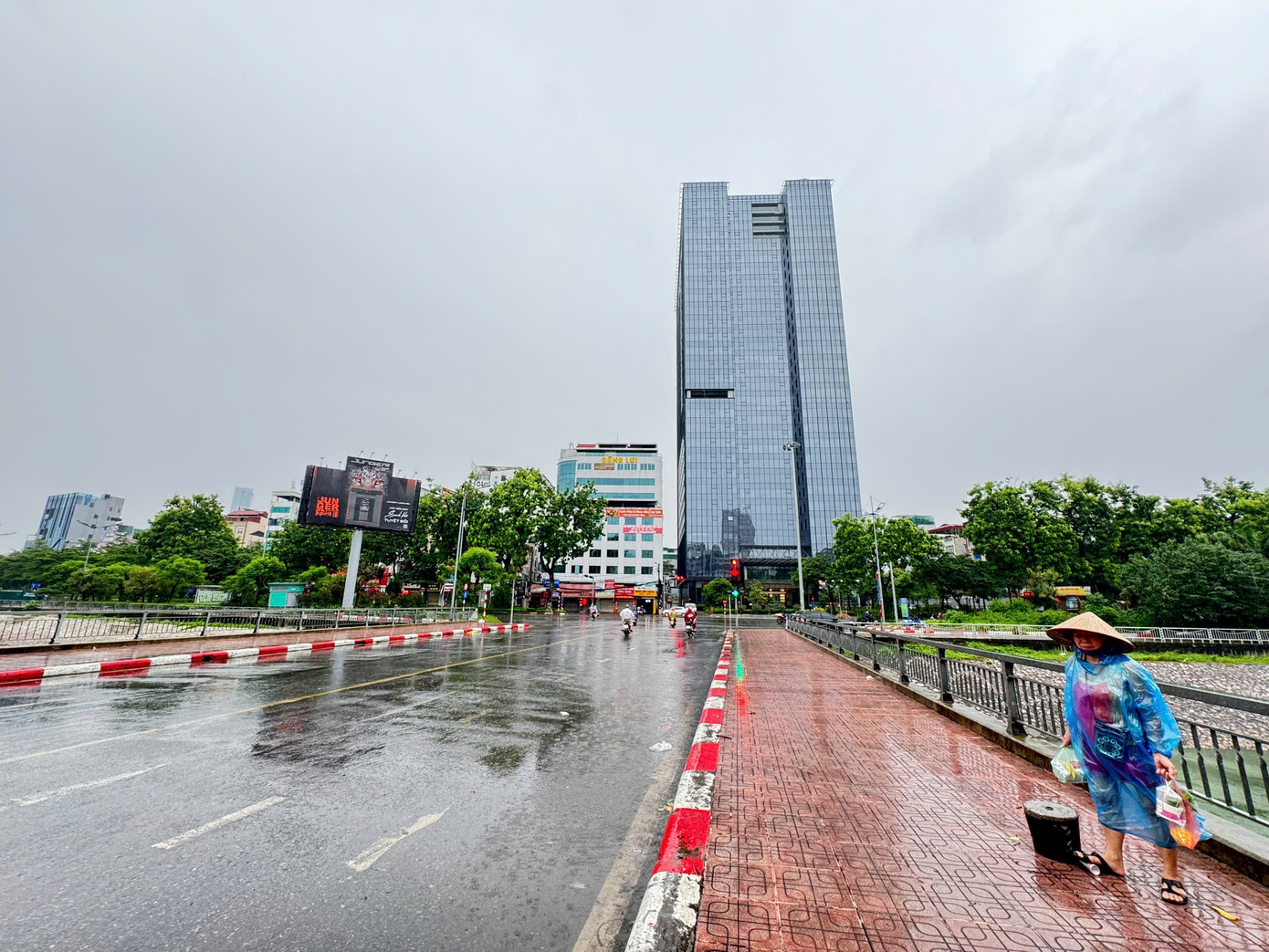 Bão số 3 vượt qua Phú Thọ, Hoà Bình, đi sâu vào Tây Bắc Bộ ảnh 23 Bão số 3 vượt qua Phú Thọ, Hoà Bình, đi sâu vào Tây Bắc Bộ ảnh 23