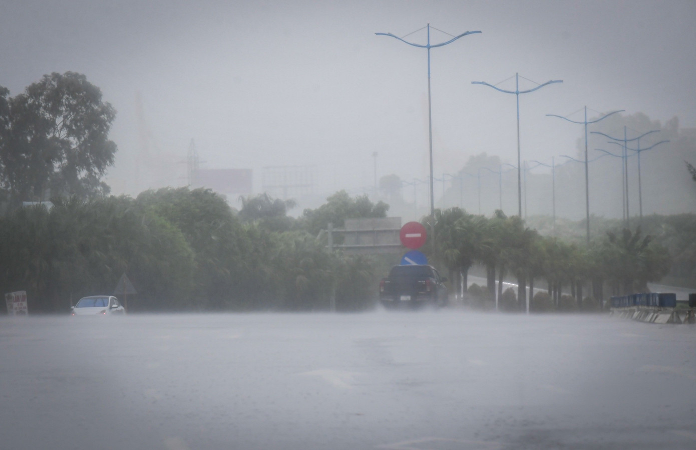 Bão số 3 vượt qua Phú Thọ, Hoà Bình, đi sâu vào Tây Bắc Bộ ảnh 52 Bão số 3 vượt qua Phú Thọ, Hoà Bình, đi sâu vào Tây Bắc Bộ ảnh 52