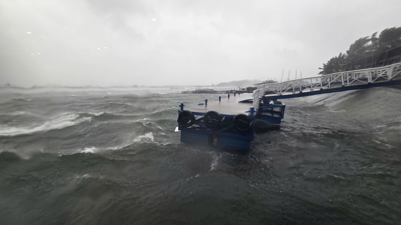 Bão số 3 vượt qua Phú Thọ, Hoà Bình, đi sâu vào Tây Bắc Bộ ảnh 46 Bão số 3 vượt qua Phú Thọ, Hoà Bình, đi sâu vào Tây Bắc Bộ ảnh 46