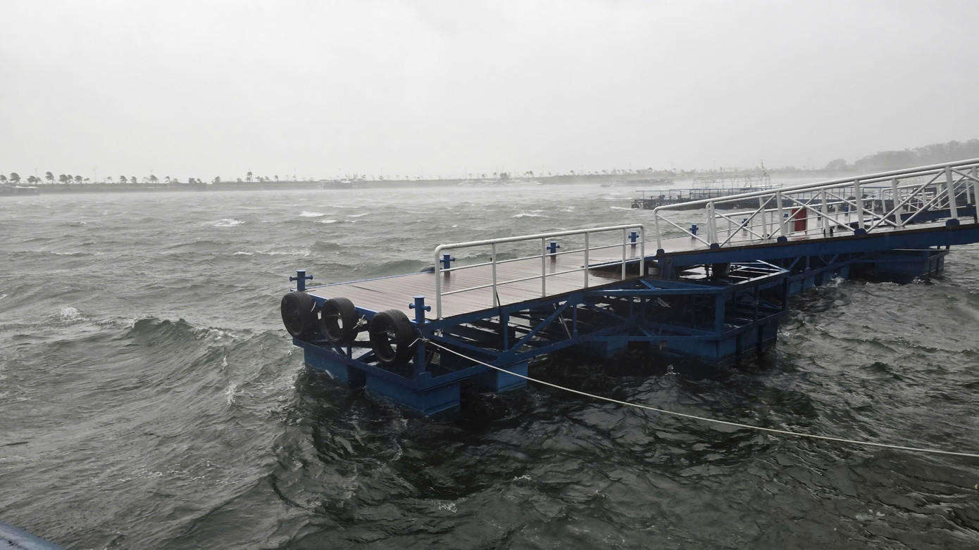 Bão số 3 vượt qua Phú Thọ, Hoà Bình, đi sâu vào Tây Bắc Bộ ảnh 45 Bão số 3 vượt qua Phú Thọ, Hoà Bình, đi sâu vào Tây Bắc Bộ ảnh 45