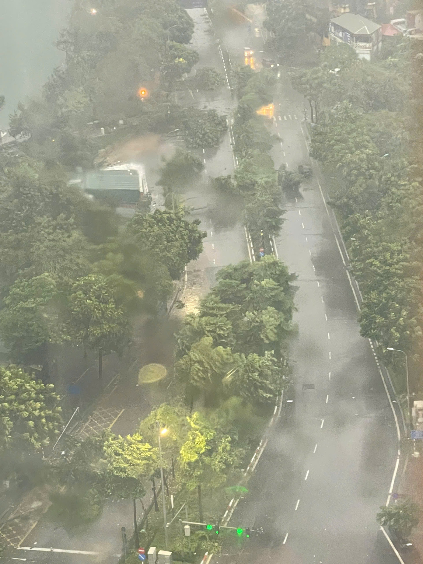 Bão số 3 vượt qua Phú Thọ, Hoà Bình, đi sâu vào Tây Bắc Bộ ảnh 103 Bão số 3 vượt qua Phú Thọ, Hoà Bình, đi sâu vào Tây Bắc Bộ ảnh 103