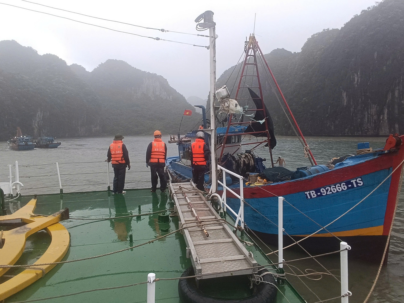 Bão số 3 vượt qua Phú Thọ, Hoà Bình, đi sâu vào Tây Bắc Bộ ảnh 101 Bão số 3 vượt qua Phú Thọ, Hoà Bình, đi sâu vào Tây Bắc Bộ ảnh 101