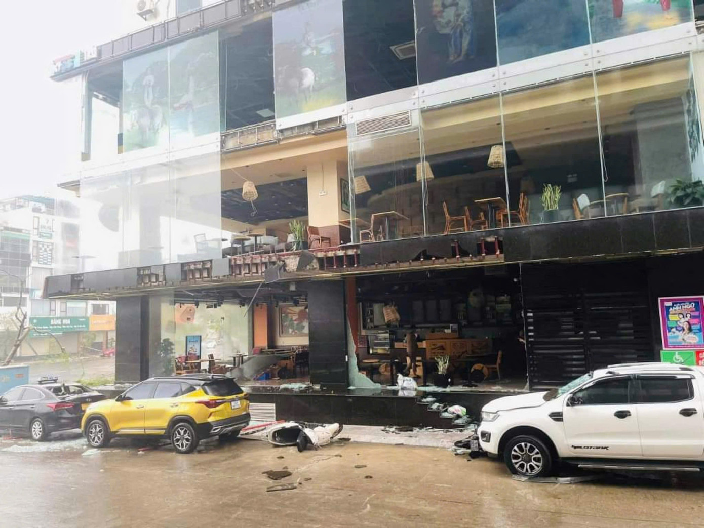 Bão số 3 vượt qua Phú Thọ, Hoà Bình, đi sâu vào Tây Bắc Bộ ảnh 95 Bão số 3 vượt qua Phú Thọ, Hoà Bình, đi sâu vào Tây Bắc Bộ ảnh 95