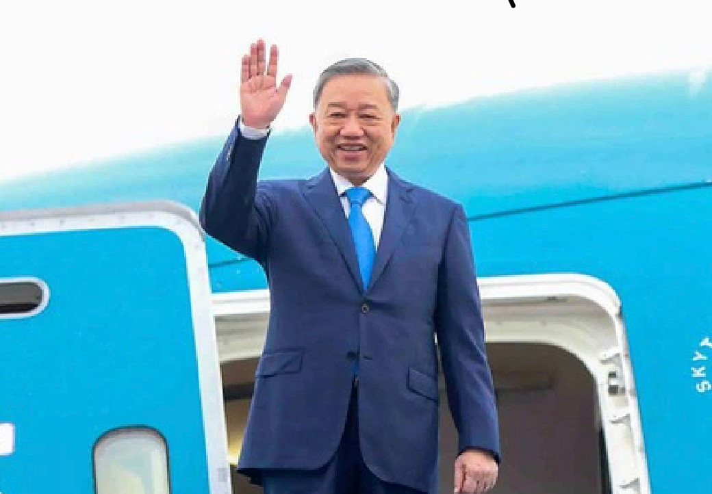 Tổng Bí thư, Chủ tịch nước Tô Lâm rời Hà Nội, lên đường thăm cấp Nhà nước tới Mông Cổ, Ireland, tham dự Hội nghị cấp cao Pháp ngữ lần thứ 19 và thăm chính thức Cộng hòa Pháp. (Ảnh: Trí Dũng/TTXVN) Tổng Bí thư, Chủ tịch nước Tô Lâm rời Hà Nội, lên đường thăm cấp Nhà nước tới Mông Cổ, Ireland, tham dự Hội nghị cấp cao Pháp ngữ lần thứ 19 và thăm chính thức Cộng hòa Pháp. (Ảnh: Trí Dũng/TTXVN)