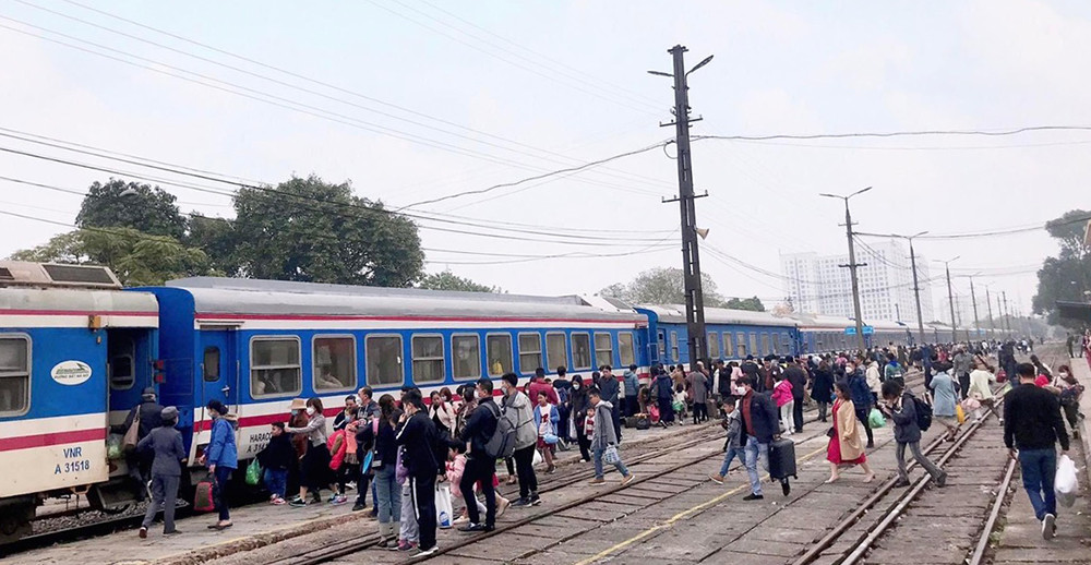 Hiện số lượng vé tàu trong dịp 30/4 - 1/5 còn lại không nhiều. Hiện số lượng vé tàu trong dịp 30/4 - 1/5 còn lại không nhiều.