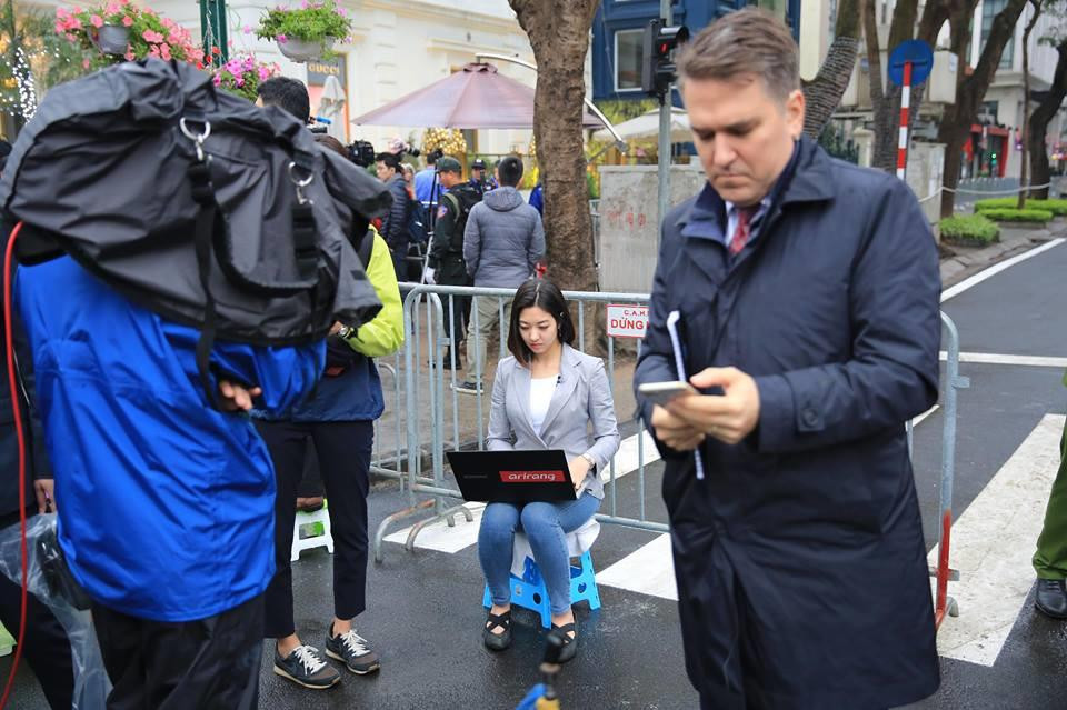 Đoàn xe của Chủ tịch Kim Jong Un về đến khách sạn Melia ảnh 45