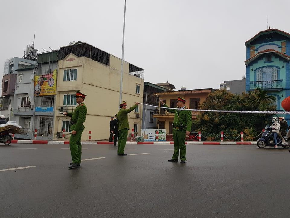 Đoàn xe của Chủ tịch Kim Jong Un về đến khách sạn Melia ảnh 27