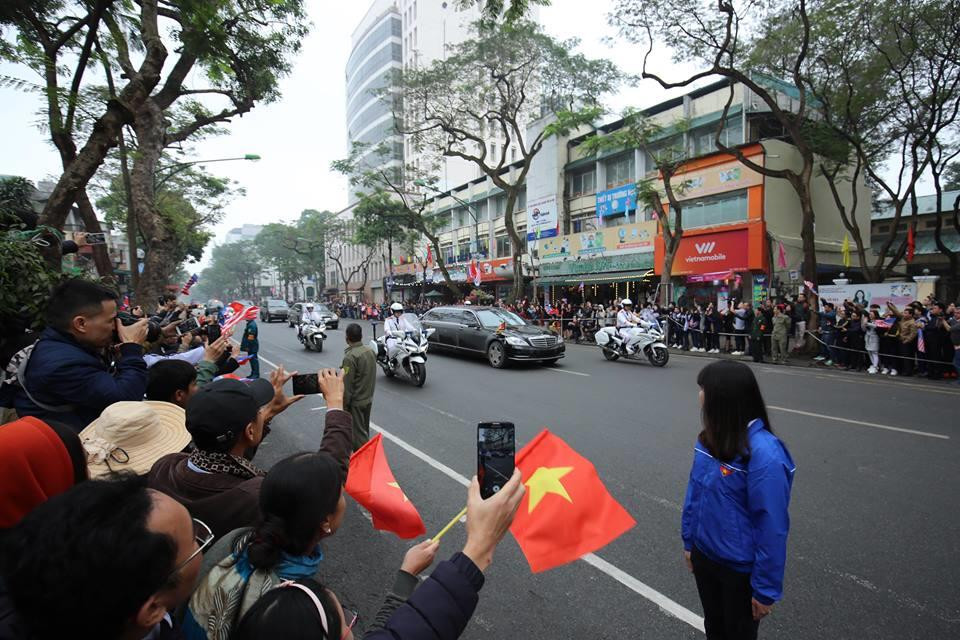 Đoàn xe của Chủ tịch Kim Jong Un về đến khách sạn Melia ảnh 3