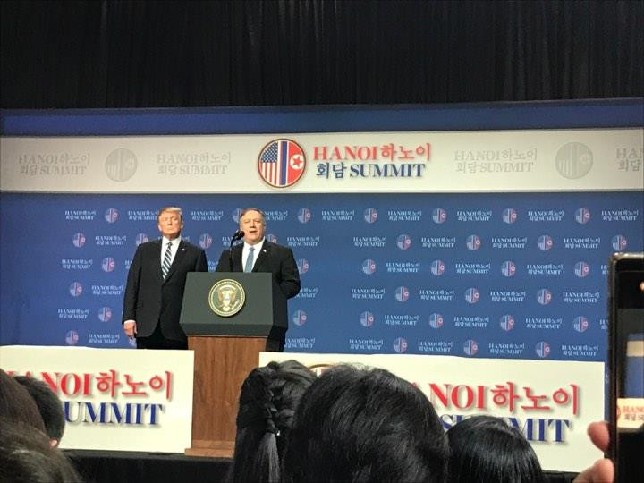 Ông Trump kết thúc họp báo, chuẩn bị rời Hà Nội ảnh 6