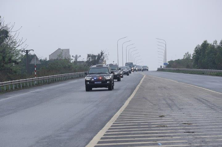 Đoàn xe của Chủ tịch Kim Jong Un về đến khách sạn Melia ảnh 12