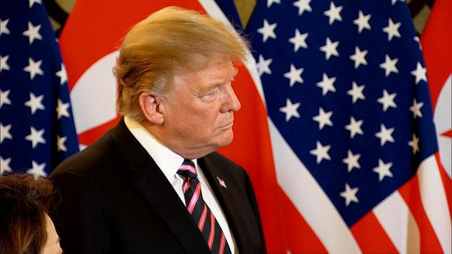 Bữa tối kết thúc, Tổng thống Trump và Chủ tịch Kim rời khách sạn Metropole ảnh 12