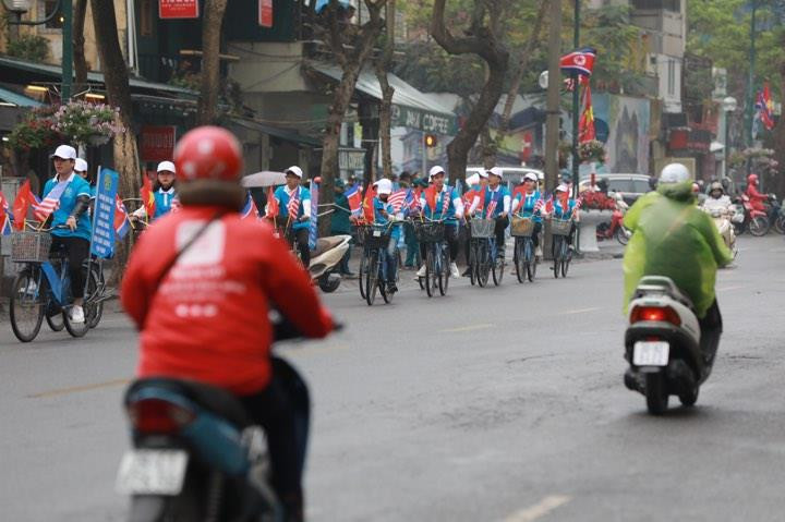 Đoàn xe của Chủ tịch Kim Jong Un về đến khách sạn Melia ảnh 34