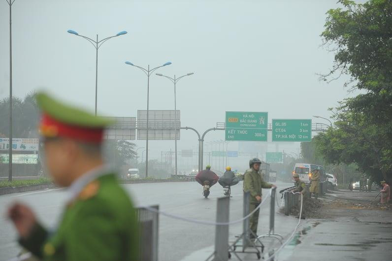 Đoàn xe của Chủ tịch Kim Jong Un về đến khách sạn Melia ảnh 51