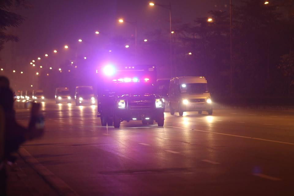 Đoàn xe Tổng thống Mỹ Trump về khách sạn JW Marriott ảnh 3