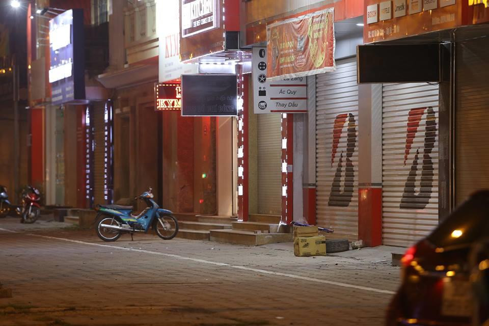 Đoàn xe Tổng thống Mỹ Trump về khách sạn JW Marriott ảnh 24