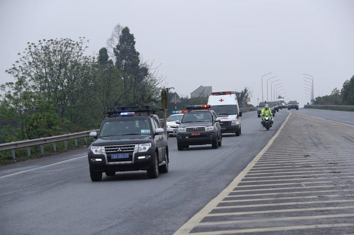 Đoàn xe của Chủ tịch Kim Jong Un về đến khách sạn Melia ảnh 13