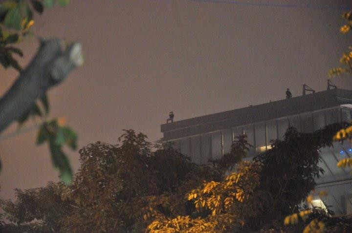 Đoàn xe Tổng thống Mỹ Trump về khách sạn JW Marriott ảnh 2