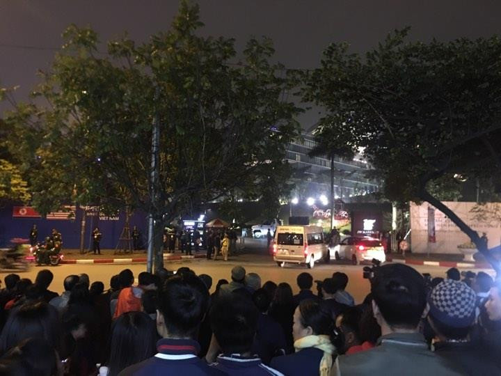 Đoàn xe Tổng thống Mỹ Trump về khách sạn JW Marriott ảnh 18