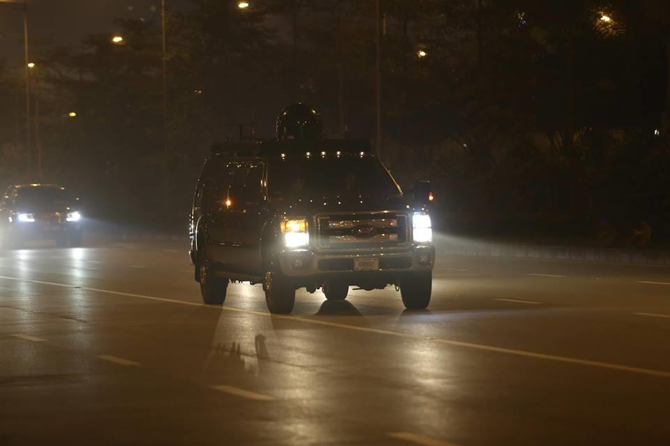 Đoàn xe Tổng thống Mỹ Trump về khách sạn JW Marriott ảnh 6