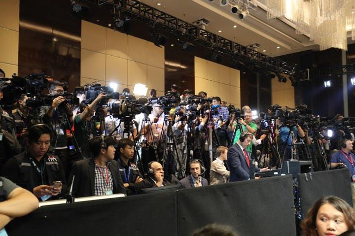 Ông Trump kết thúc họp báo, chuẩn bị rời Hà Nội ảnh 11