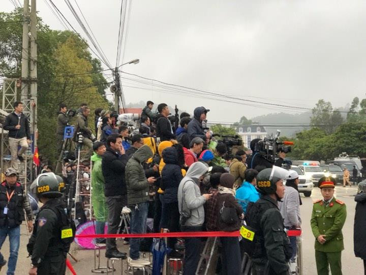 Đoàn xe của Chủ tịch Kim Jong Un về đến khách sạn Melia ảnh 57