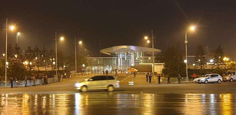 Đoàn xe Tổng thống Mỹ Trump về khách sạn JW Marriott ảnh 19