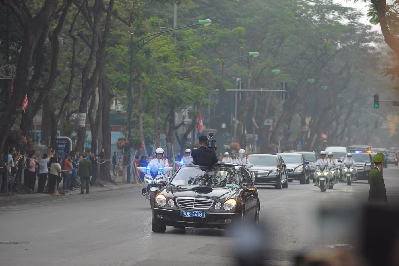 Ông Trump kết thúc họp báo, chuẩn bị rời Hà Nội ảnh 18