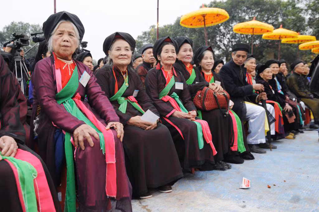 Những thế hệ nối tiếp nhau