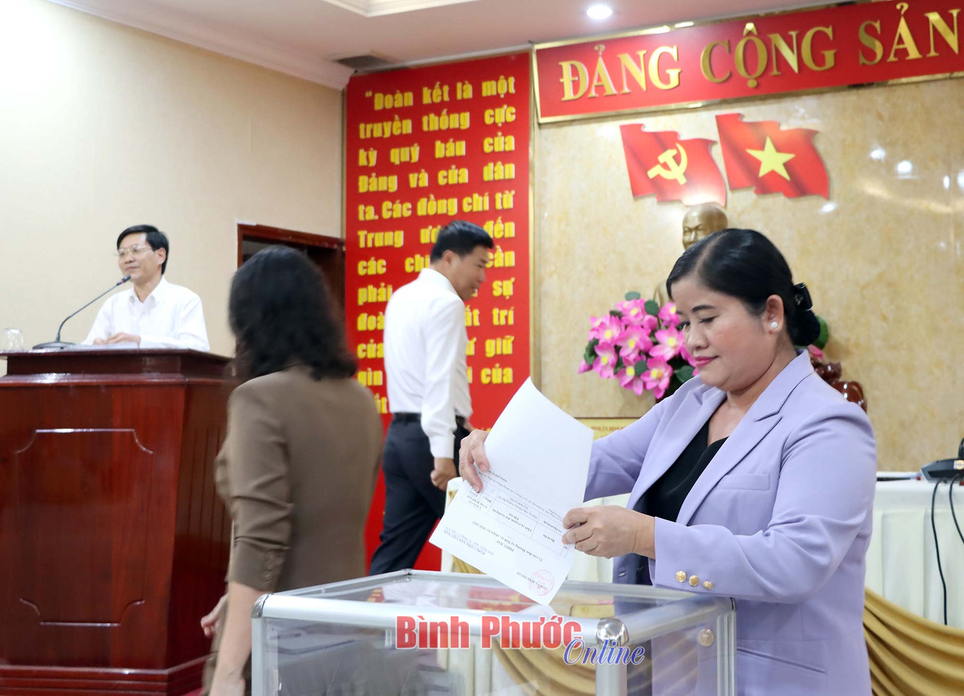 Hội nghị tiến hành bầu bổ sung thành viên Ban Thường vụ Tỉnh ủy nhiệm kỳ 2020-2025