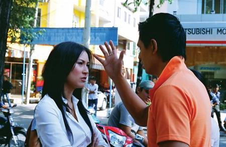 Vai Tiffany trong "Chuyện tình xa xứ" đã đem về cho Kathy Uyên giải nữ diễn viên phụ xuất sắc nhất trong khuôn khổ Cánh diều vàng diễn ra ngày 1/3 vừa qua