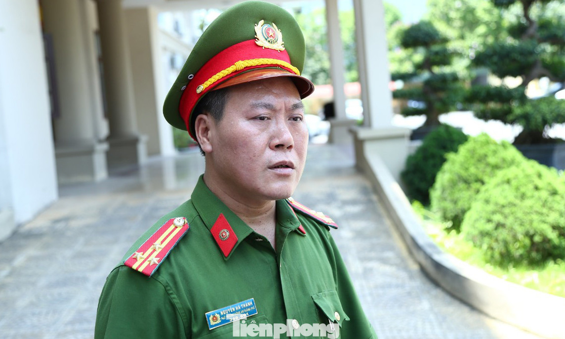 Thượng tá Nguyễn Hà Thành - Phó Trưởng Công an TP Phủ Lý. Thượng tá Nguyễn Hà Thành - Phó Trưởng Công an TP Phủ Lý.