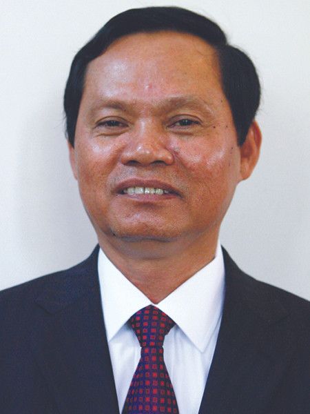 Tổng Thanh tra Chính phủ Huỳnh Phong Tranh (56 tuổi), quê Hậu Giang, cử nhân (kinh tế), Ủy viên Trung ương Đảng. Tổng Thanh tra Chính phủ Huỳnh Phong Tranh (56 tuổi), quê Hậu Giang, cử nhân (kinh tế), Ủy viên Trung ương Đảng