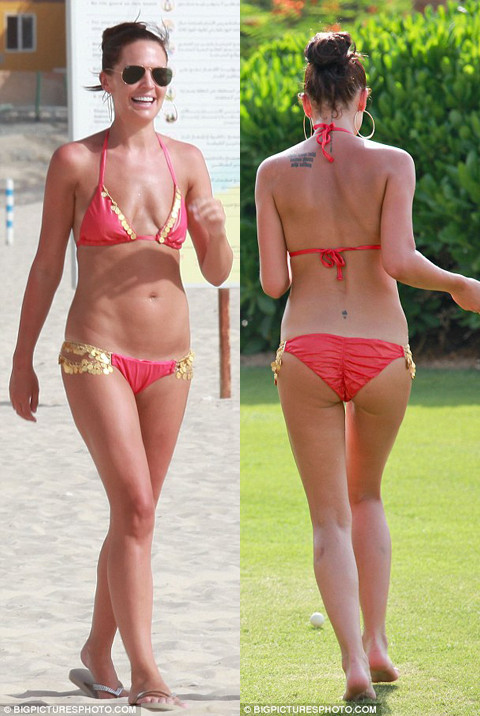 Mặc dù vẫn sở hữu thân hình thon gọn nhưng phải công nhận rằng Danielle Lloyd kém thu hút hơn hẳn với vòng một phẳng lỳ, nhăn nhúm