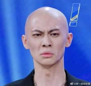 Meme bất lực của Lương Sâm cũng được đào lại khiến ai nấy cười bò.