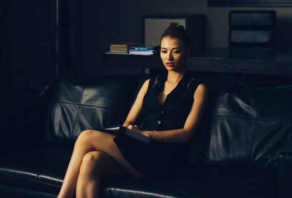 Hồng Quế chật vật đóng cảnh giường chiếu với Cường Seven ảnh 1