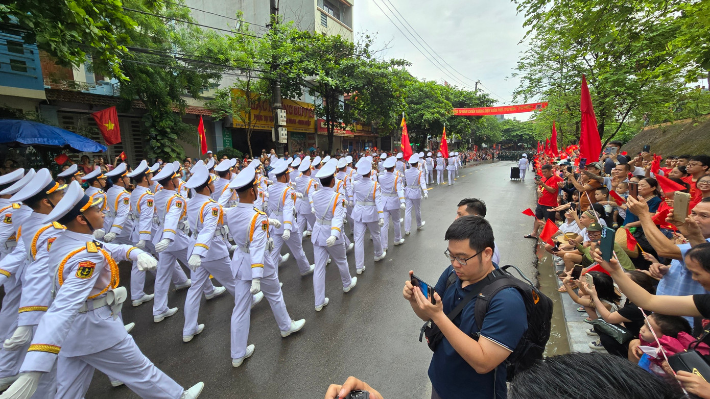 Diễu binh, diễu hành kỷ niệm trọng thể 70 năm Chiến thắng Điện Biên Phủ ảnh 31