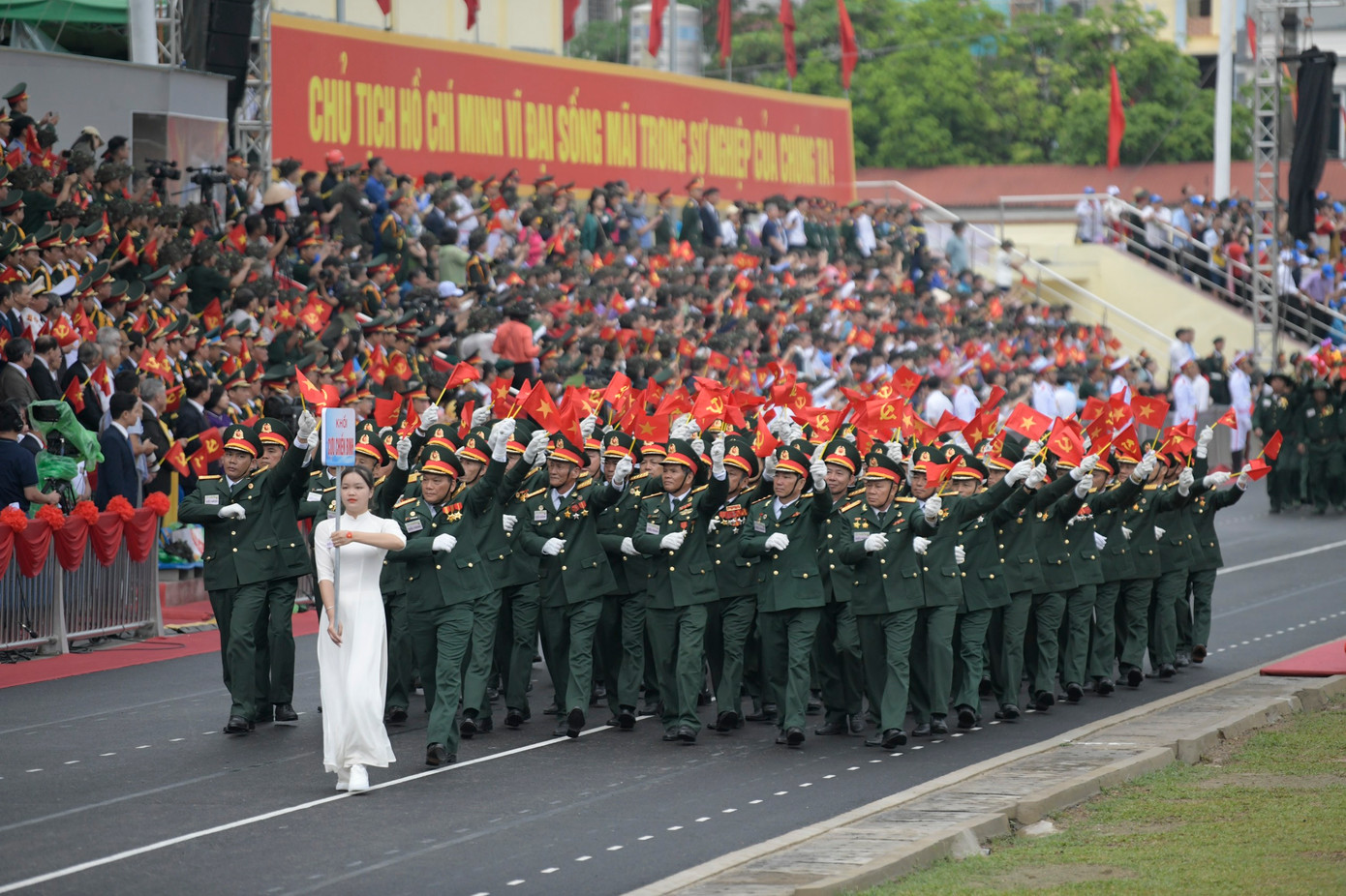 Phát huy phẩm chất “Bộ đội Cụ Hồ”, Cựu chiến binh Việt Nam tiếp tục đem sức lực, trí tuệ tham gia xây dựng Đảng, chính quyền; chăm lo gia đình ấm no, hạnh phúc, giúp đỡ đồng đội, là lực lượng chính trị tin cậy của Đảng, Nhà nước và Nhân dân, xứng đáng với 8 chữ vàng: “Trung thành - Đoàn kết - Gương mẫu - Đổi mới”.