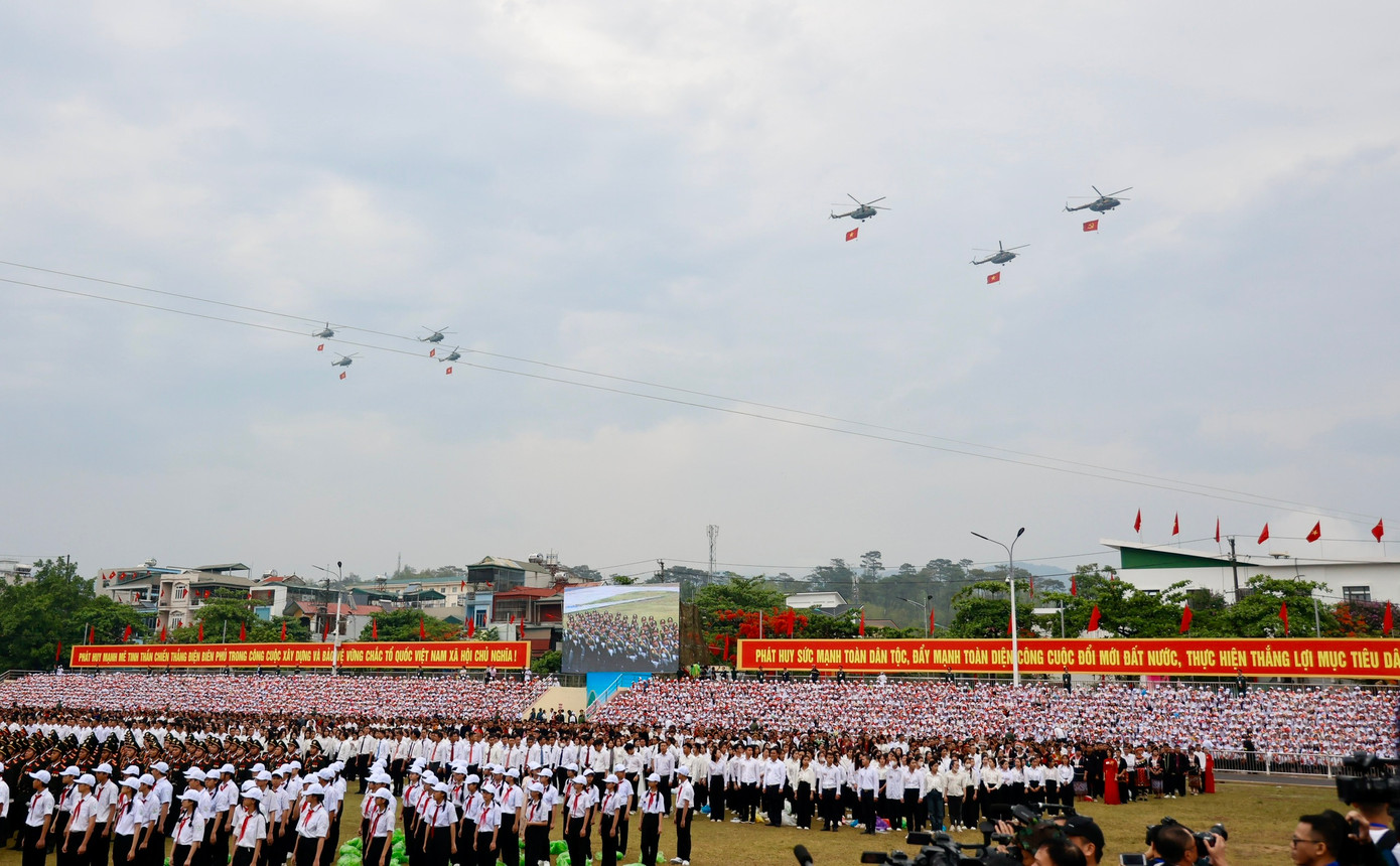 Diễu binh, diễu hành kỷ niệm trọng thể 70 năm Chiến thắng Điện Biên Phủ ảnh 26