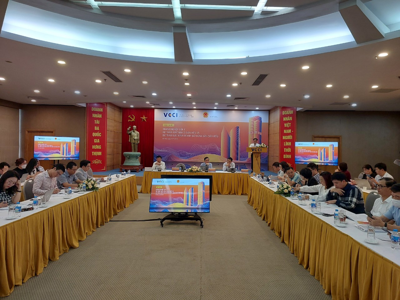 Hội thảo Góp ý Dự thảo Luật Nhà ở (sửa đổi) và Luật kinh doanh bất động sản (sửa đổi). Hội thảo Góp ý Dự thảo Luật Nhà ở (sửa đổi) và Luật kinh doanh bất động sản (sửa đổi).