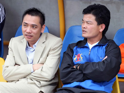GĐĐH V.Ninh Bình Phạm Văn Lệ và HLV Nguyễn Văn Sỹ