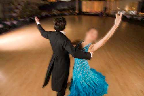 Nạn nhân của vũ sư lừa tình có nhiều người giàu có