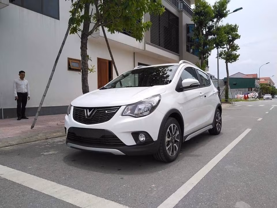 Ôtô VinFast rục rịch về đại lý, chờ ngày giao cho khách hàng ảnh 3